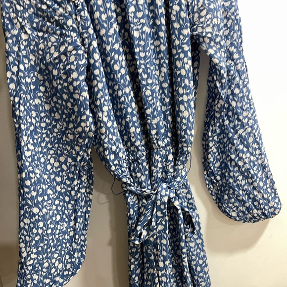 Aritzia dress - Picture 2 of 6